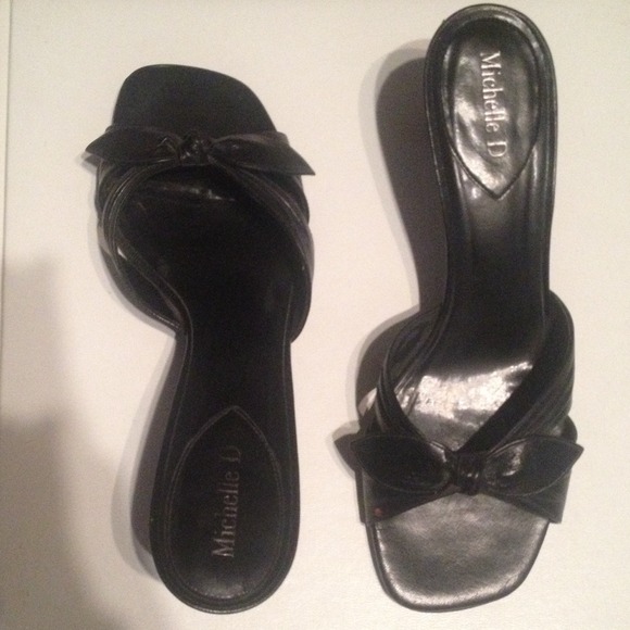 black dress 1 1/2 inch heel