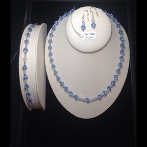 SWAROVSKI CRYSTALS - Necklace