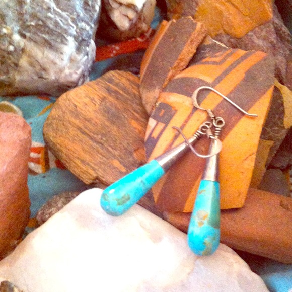 ♻SOLD @ Buff XChange♻Teardrop Turquoise