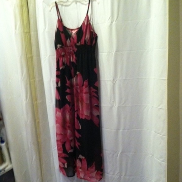 Summer Dress - Picture 1 of 4