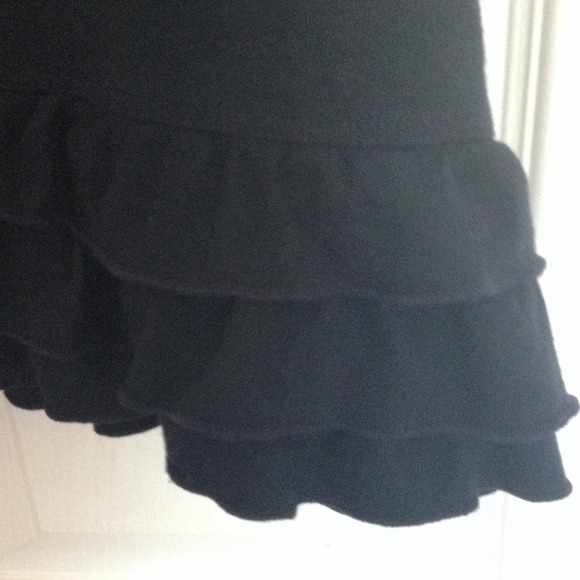 Black Ruffle Tank Top - Picture 3 of 3