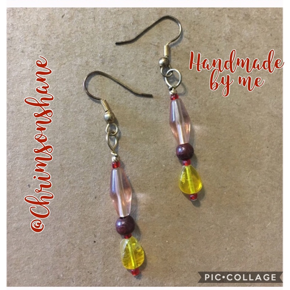 🆕 Beautiful Wood & Glass Earrings