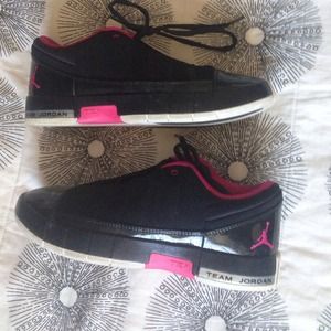 TE2 Jordans.