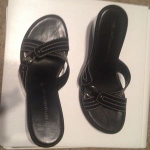 2 inch black summer wedge
