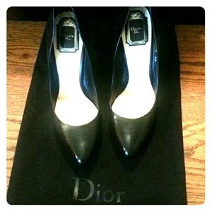 Authentic Christian Dior Rounded Toe LeatherPumps