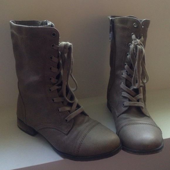taupe combat boots by breckelle's