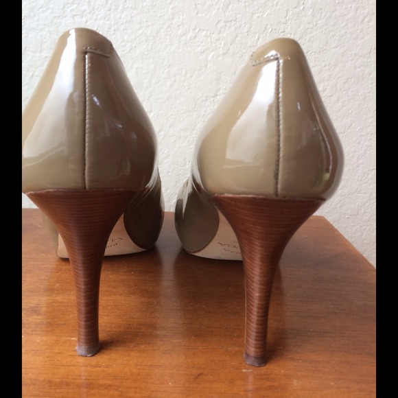 Classic Style - Picture 2 of 3