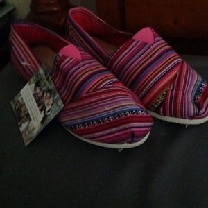 Toms shoes