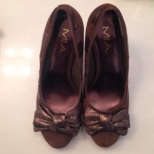 MIA size 8 heels