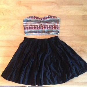 🌻🌻bundle! tribal bandeau top & blck skater skirt