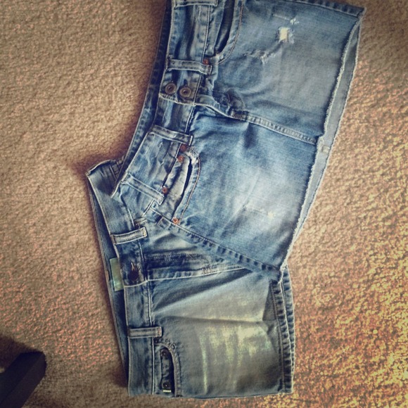 Mini skirts - Picture 1 of 1