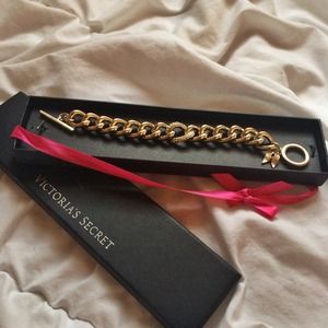 VS gold charm bracelet
