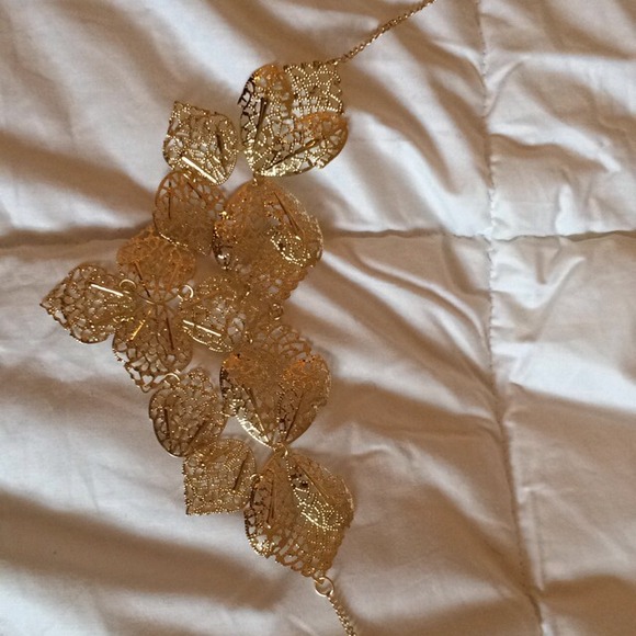 Gold plated leaf statement necklace!