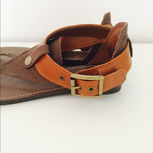 ❌SOLD in Bundle Say Yes To The Sandals - Picture 3 of 4