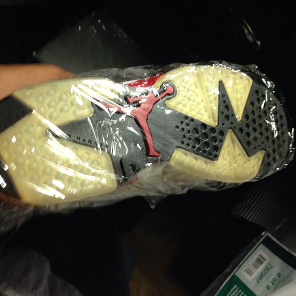 AIR JORDAN WHITE INFARED 6s - Picture 3 of 4