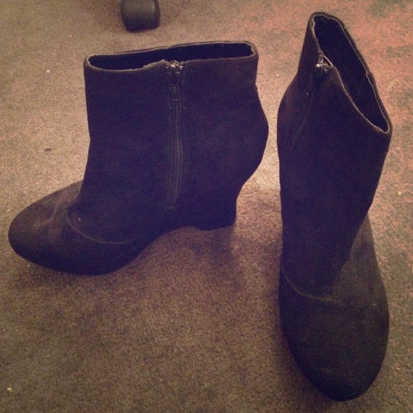 Black suede booties - Picture 1 of 2