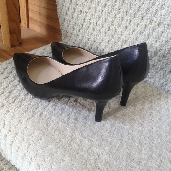 SOLD IN BUNDLE Nine West Pumps Sz. 7  NEW - Picture 2 of 4