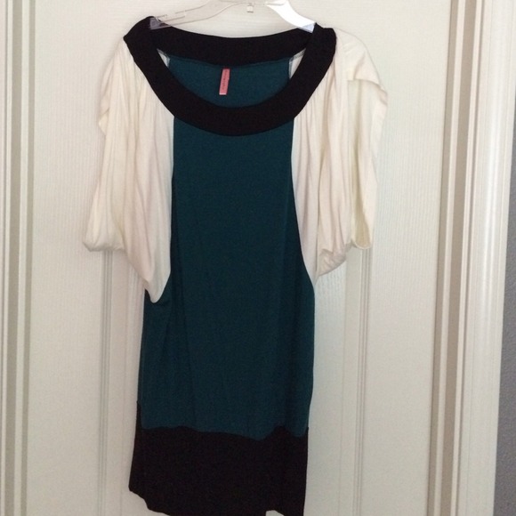 Color block blouse - Picture 1 of 3