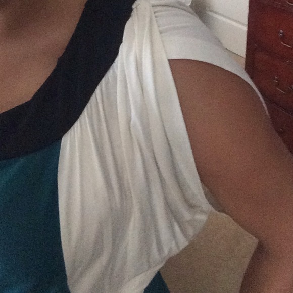 Color block blouse - Picture 2 of 3