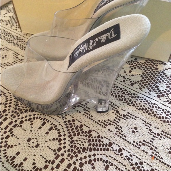 I  call it Cinderella shoes