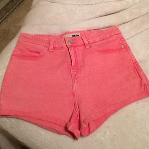Salmon high waisted shorts
