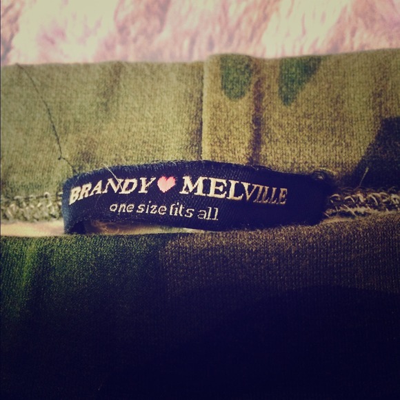 LBRANDY MELVILLE CAMO TIGHTS