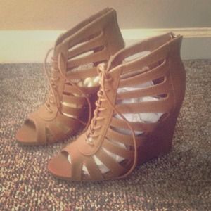 Brand new!!! Camel colored, tie wedges