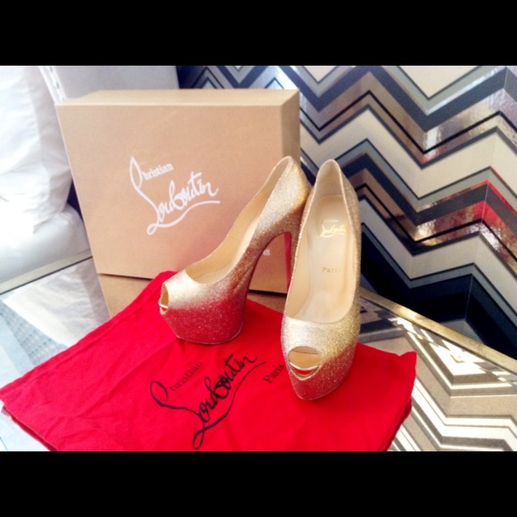 Christian Louboutin Highness Gold Glitter Pumps