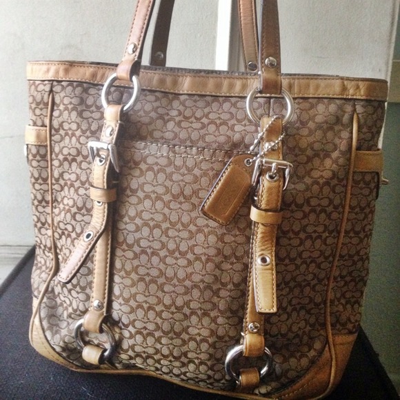 ‼️EVERYTHING MUST GO‼️ Authentic Coach Bag