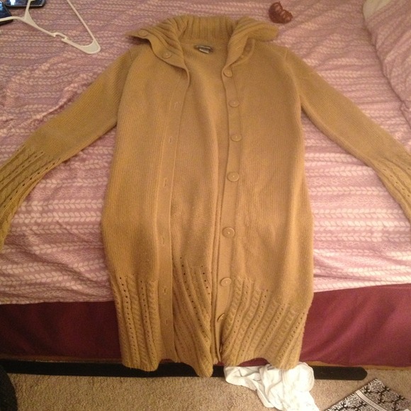 Sweater - Picture 1 of 1