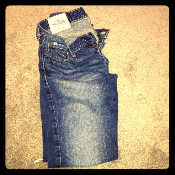 MENS hollister skinny jeans.