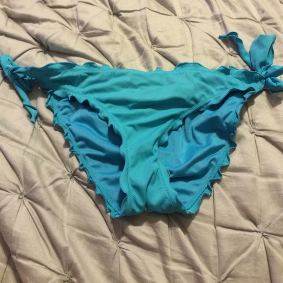 ❌TRADED❌Victoria secret bathing suit bottoms