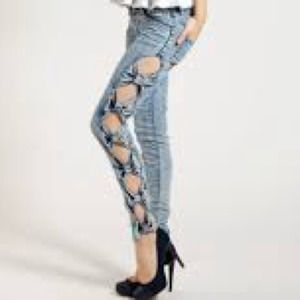 Side Bow Acid Wash Jeans NWT SIZE 26