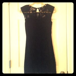 Black Sweetheart Neckline Lace Dress