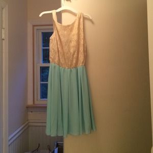 Elegant flowy dress