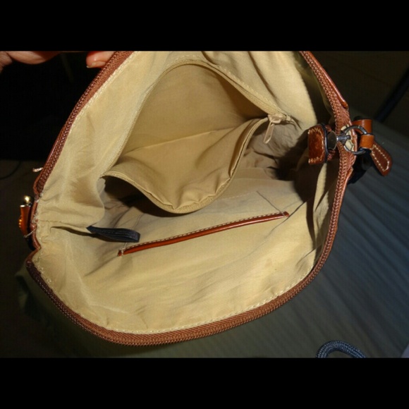 Giani Bernini Genuine Glazed Leather Crossbody bag - Picture 3 of 4