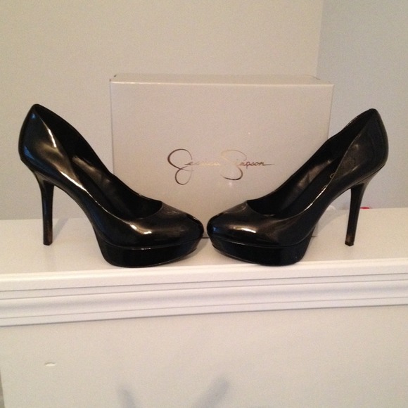 Jessica Simpson Shoes - Jessica Simpson black patent heels