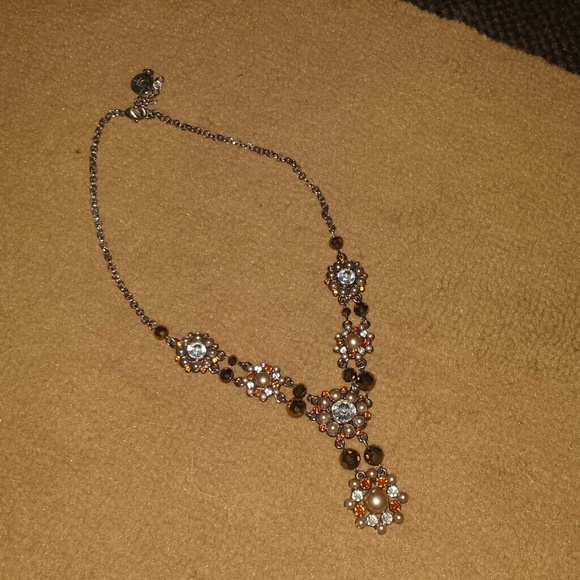 Brown flower necklace