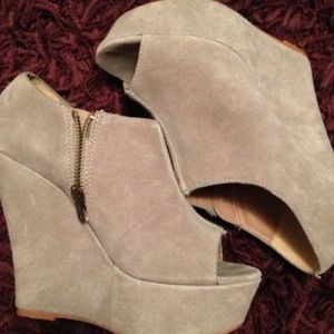 Steve Madden wedges