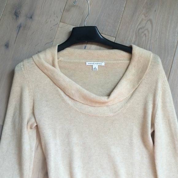 **Sold in Bundle for jenosqua** BR sweater