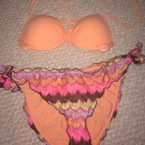 VS push up peach bikini! 😃🏊