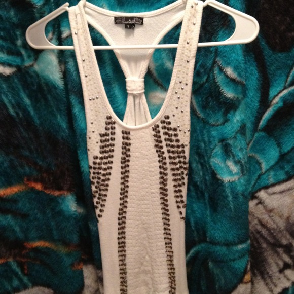 Beaded tank
