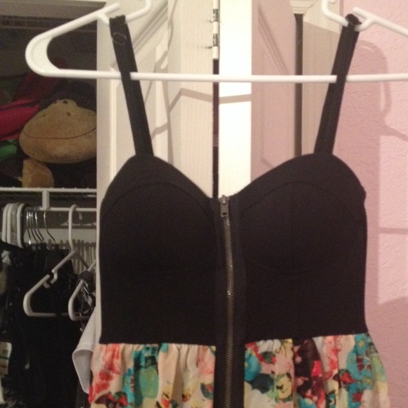 Material Girl cute summer dress - Picture 3 of 4