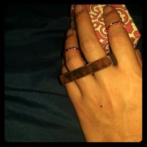 Good Wood two finger ring