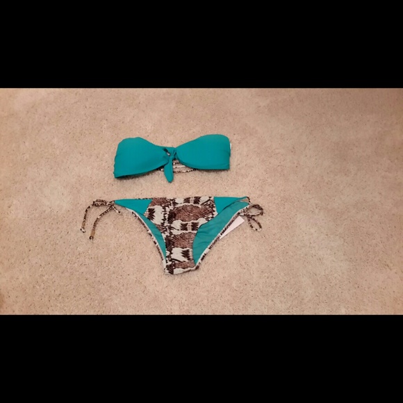 NWOT FLIRTY KENSIE 2 PIECE BIKINI