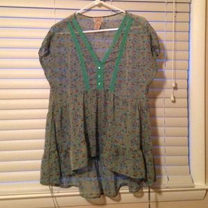 Tunic flowers top!