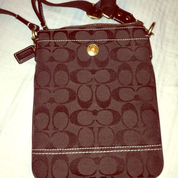 Cross body coach purse
