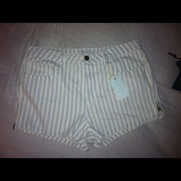 🌞Sold🌞 Forever 21 High waisted shorts