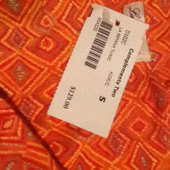 🎉Host Pick🎉 Groovy orange Tunic NWT - Picture 3 of 3