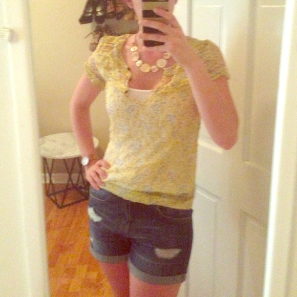 ⬇️REDUCED ZarA yellow sheer blouse